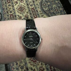 Omega Deville Watch Ladies Oval 23mm Quartz Silver Vintage Swiss Made